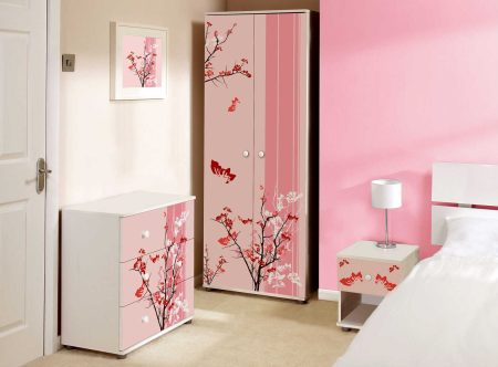 pink-bedroom-accent-wall-pink-black-lines-pattern-painted-wall-parquet-floor-beautiful-flower-vase-on-top-drawer-desk-between-bed-double-flush-door-wardrobe-